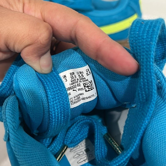 Puma Blue and Neon Green Sneakers - Picture 4 of 6